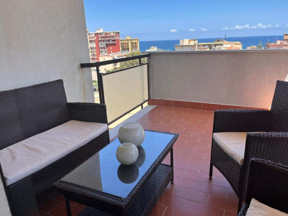 Harriets House Apartment ปาแลร์โม ภายนอก รูปภาพ